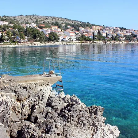 Seaside House With A Swimming Pool Mavarstica, Ciovo - 1076 Semesterbostad