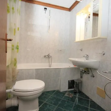 Semesterbostad Seaside House With A Swimming Pool Mavarstica, Ciovo - 1076 *