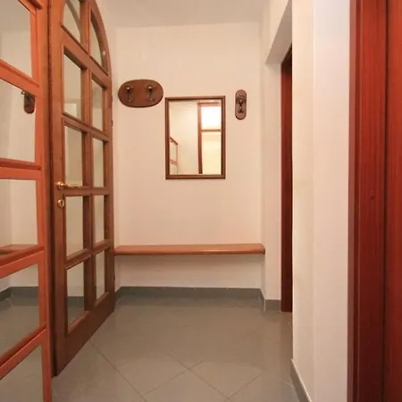 Seaside House With A Swimming Pool Mavarstica, Ciovo - 1076 Semesterbostad *