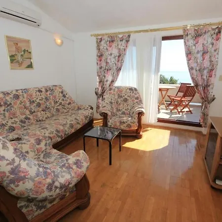 Seaside House With A Swimming Pool Mavarstica, Ciovo - 1076 Semesterbostad *