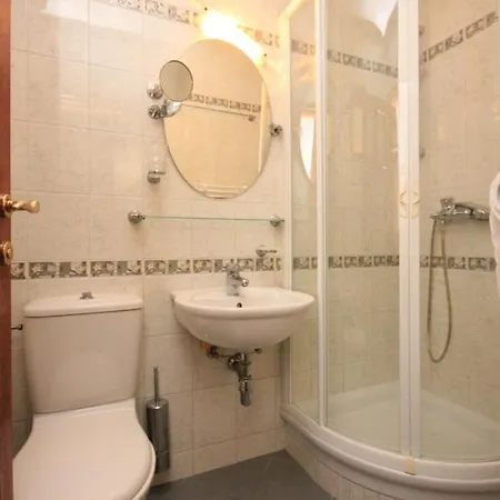 Seaside House With A Swimming Pool Mavarstica, Ciovo - 1076 Semesterbostad Trogir